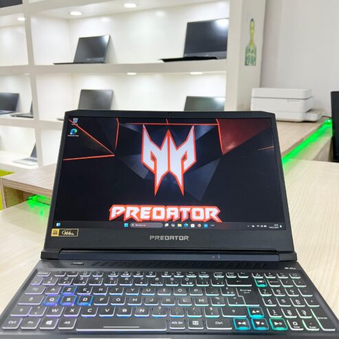 Gamer Acer Predator Helios PH315-5