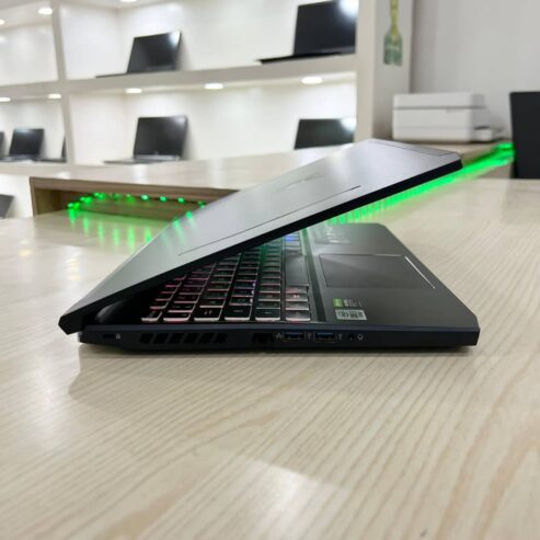 Gamer Acer Predator Helios PH315-5