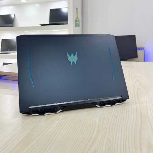 Gamer Acer Predator Helios PH315-5