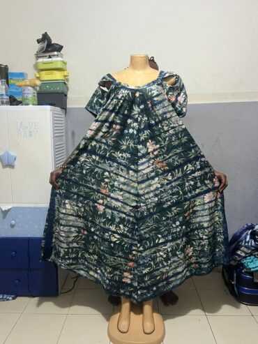 Robe disponible a 7000fr