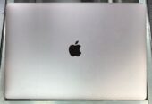 PC MacBook Pro Touch Bar Core i7 (Retina 15 pouce 2018)