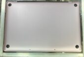 PC MacBook Pro Touch Bar Core i7 (Retina 15 pouce 2018)